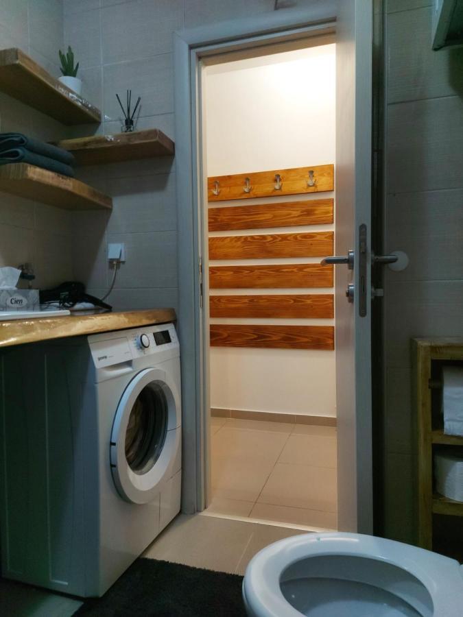 River Lux สเรมสกา มิโตรวิตซา ภายนอก รูปภาพ