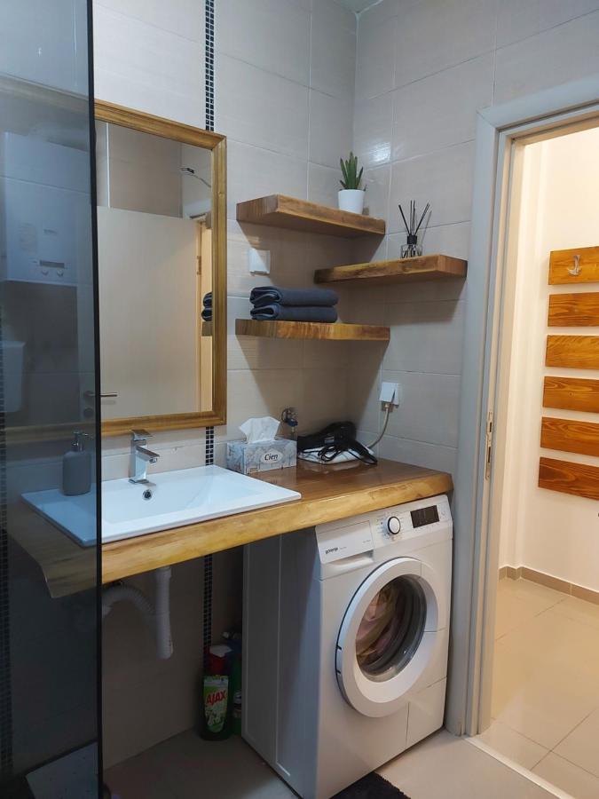 River Lux สเรมสกา มิโตรวิตซา ภายนอก รูปภาพ