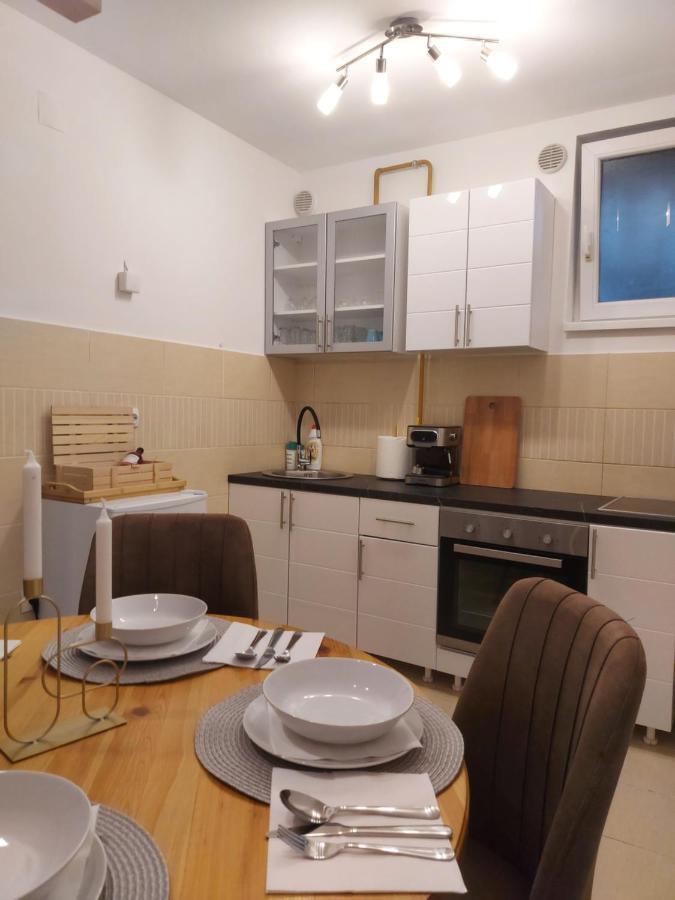 River Lux สเรมสกา มิโตรวิตซา ภายนอก รูปภาพ