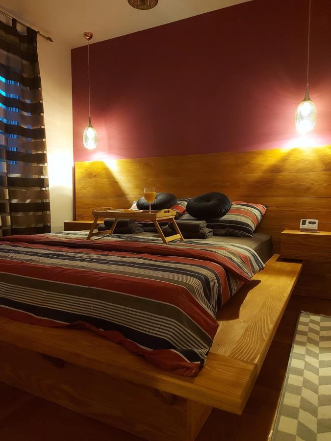 River Lux สเรมสกา มิโตรวิตซา ภายนอก รูปภาพ